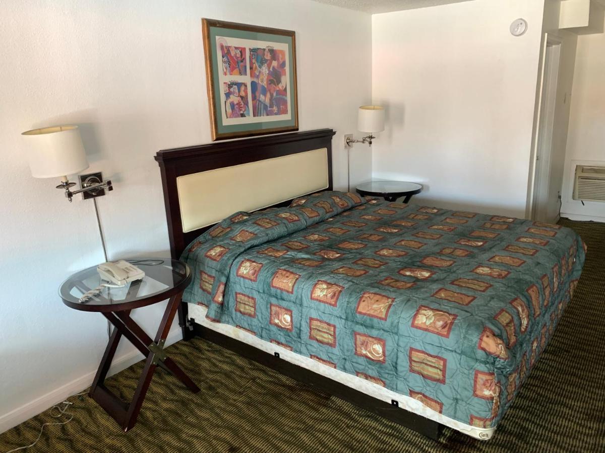 Deluxe Inn Austin Extérieur photo